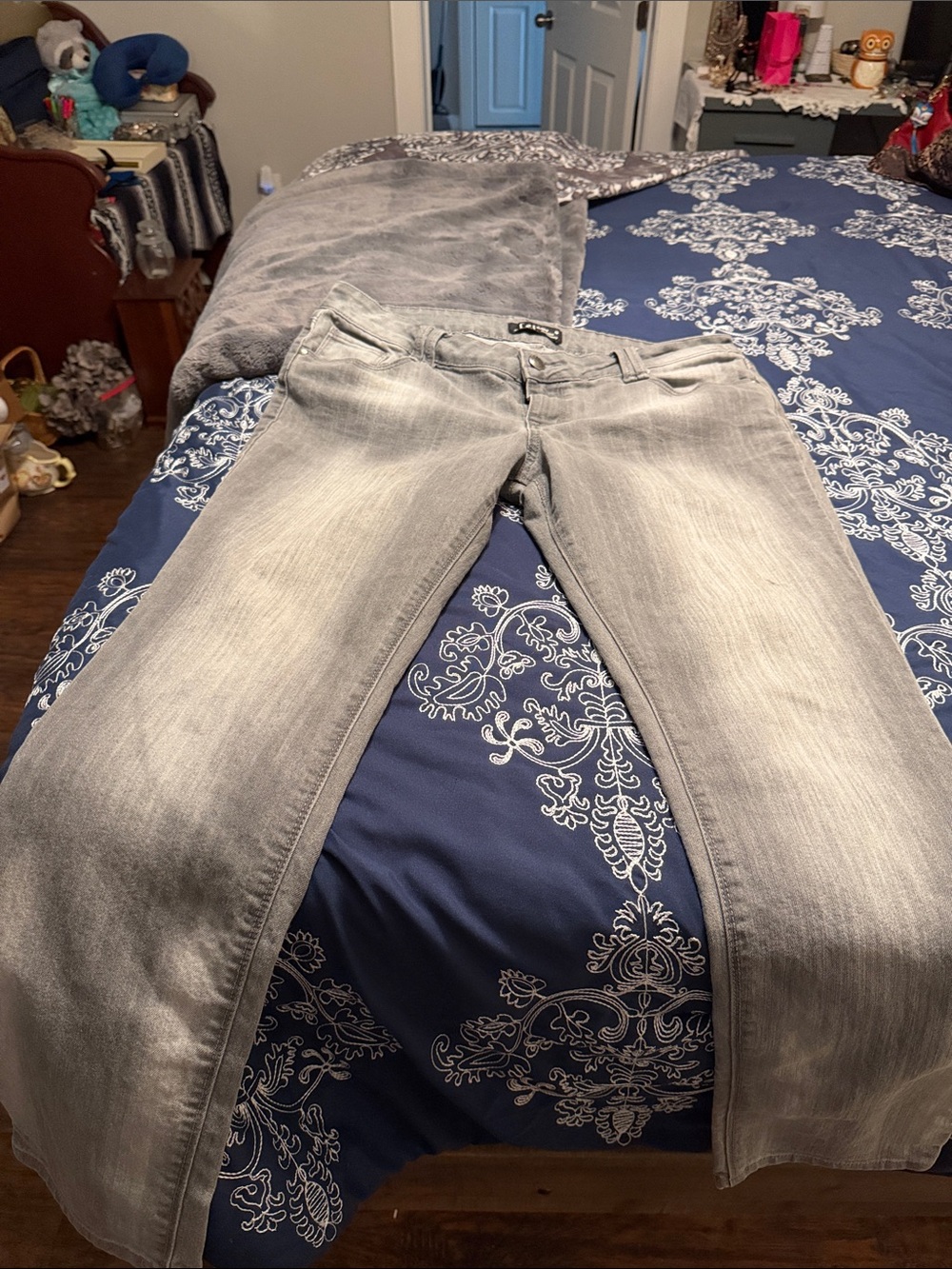 lei Light Gray Straight Leg Jeans